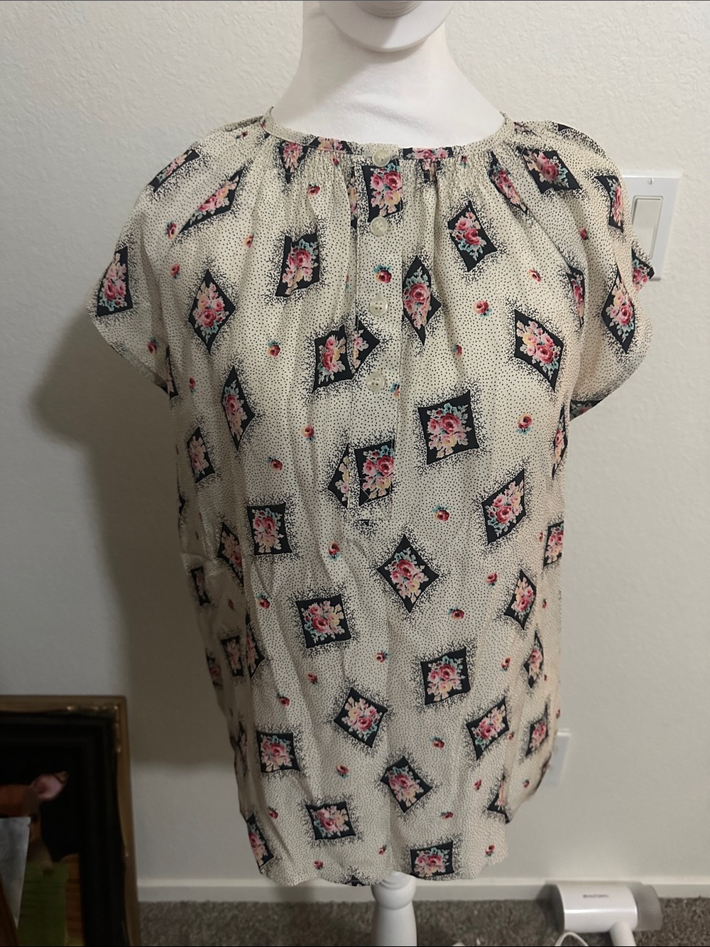 Tucker Cream Floral Short Sleeve Button-Front Blouse